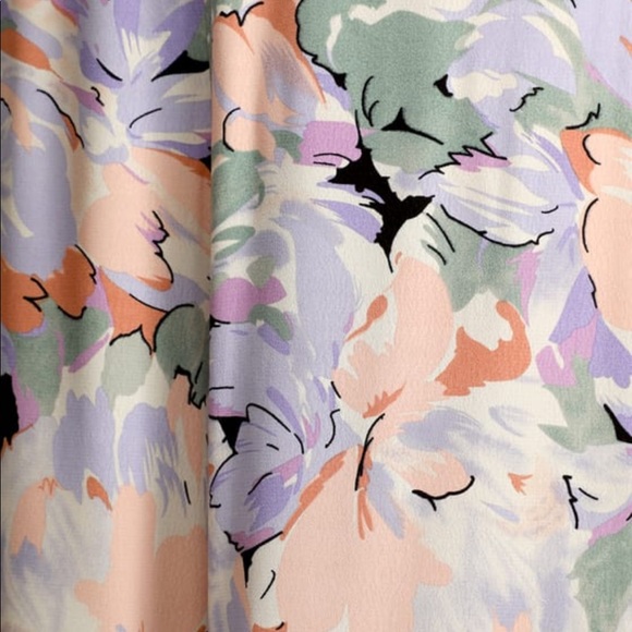 Beautiful floral print two piece outfit - Picture 2 of 3